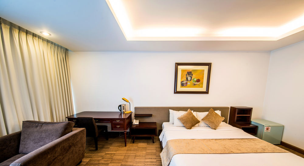 Crown Diamond Hotel - Phu My Hung District 7 Ho Chi Minh City Exterior photo