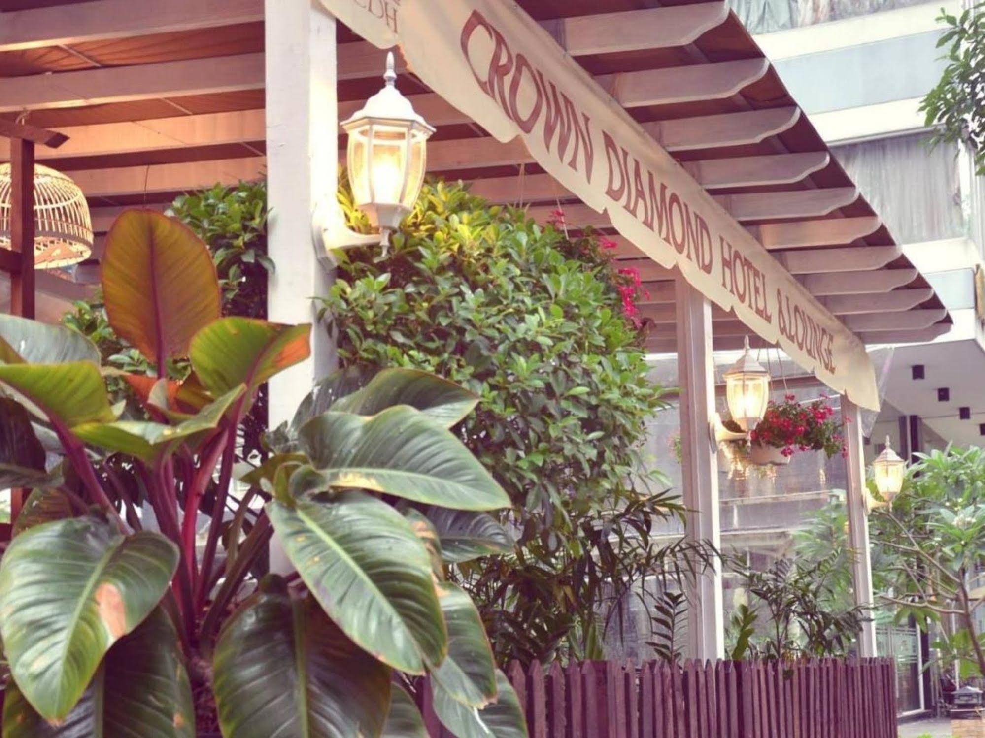 Crown Diamond Hotel - Phu My Hung District 7 Ho Chi Minh City Exterior photo